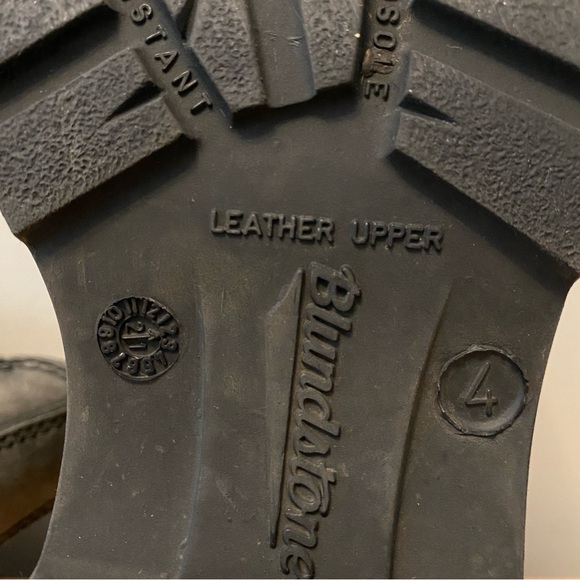 Blundstones size 4/7, Rustic Black, beautiful! - Picture 2 of 6